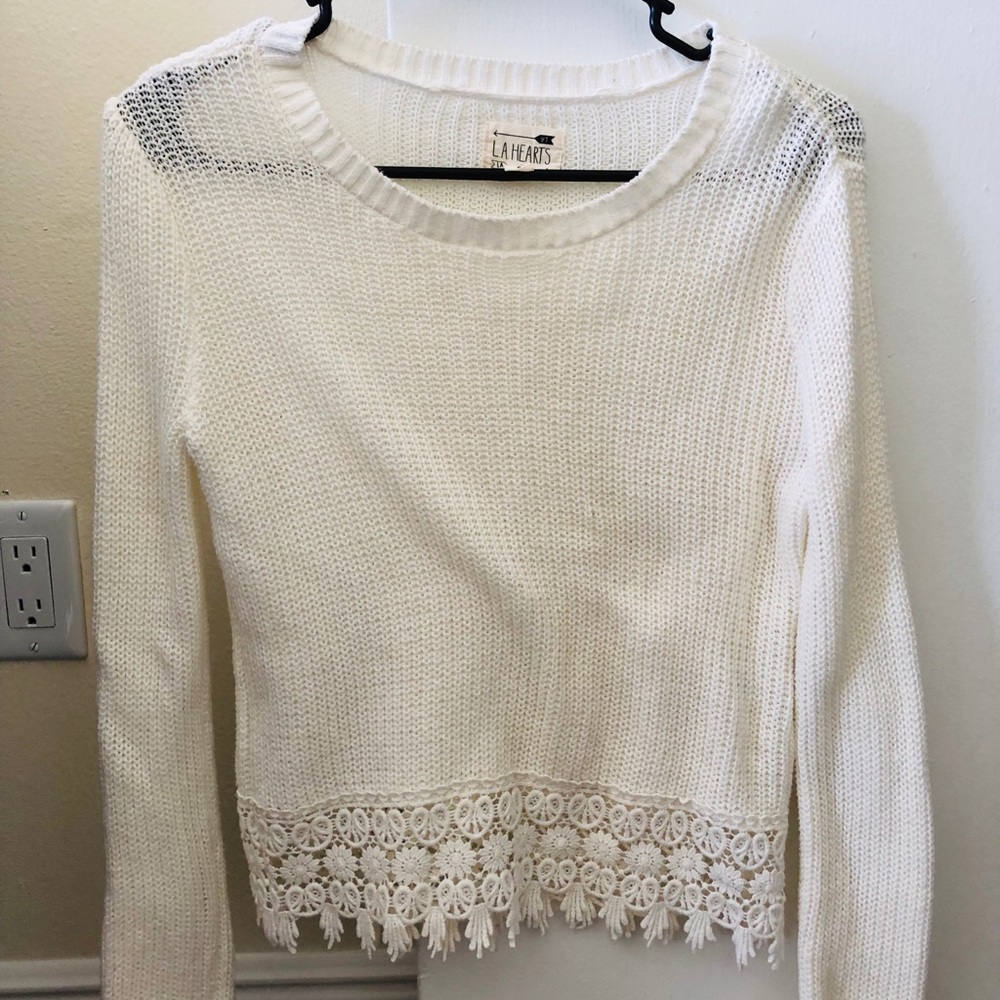 LA hearts sweater